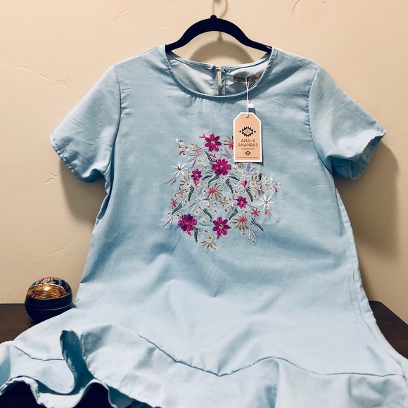 Ananda Design Dresses & Skirts - Anandas • Lightweight Chambray Floral Dress Tunic